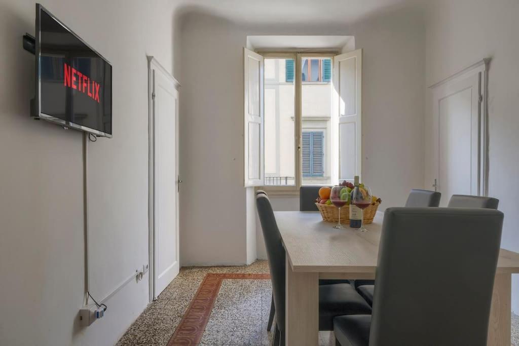 Appartamento Nel Cuore Di Firenze + Wifi+Aria Condizionata +Netflix Luaran gambar