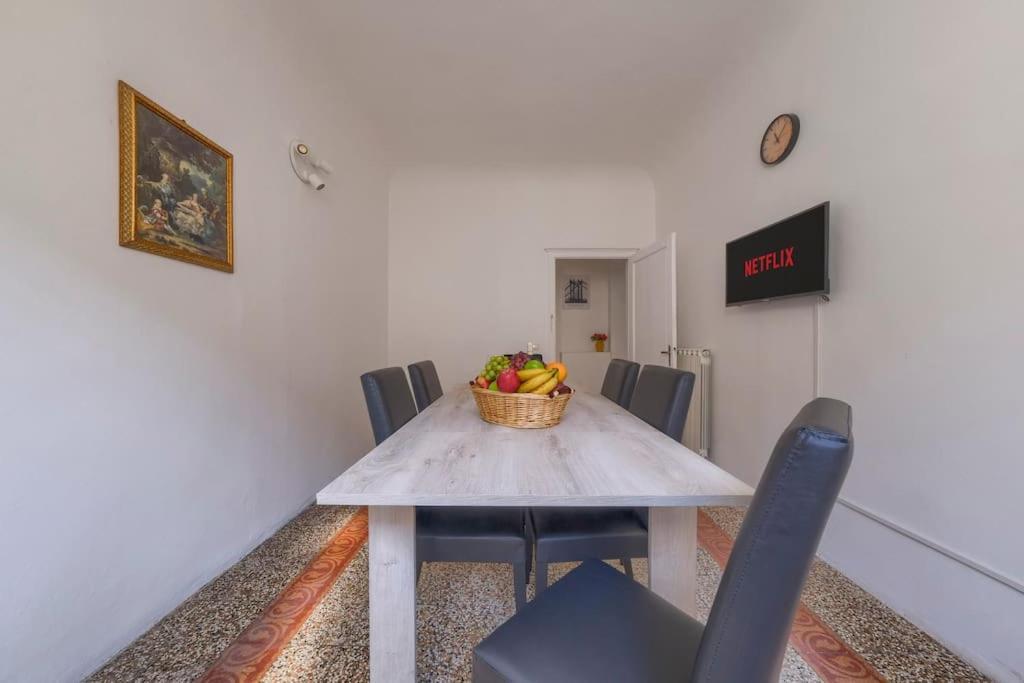 Appartamento Nel Cuore Di Firenze + Wifi+Aria Condizionata +Netflix Luaran gambar